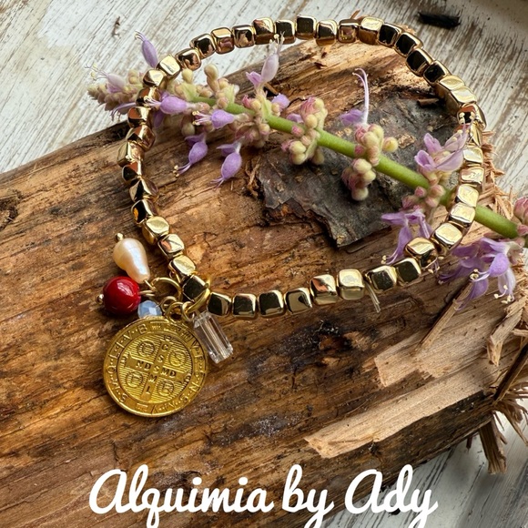 alquimia Jewelry - Coral pearl and opal Saint Benedict charms bracelet